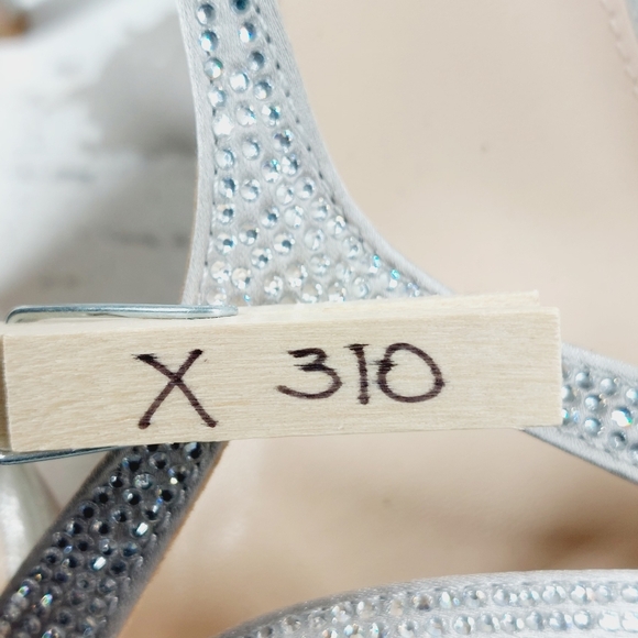 NEW Pelle Moda Onora Women's T-Strap Evening Heeled Sandals X310 - Picture 15 of 15